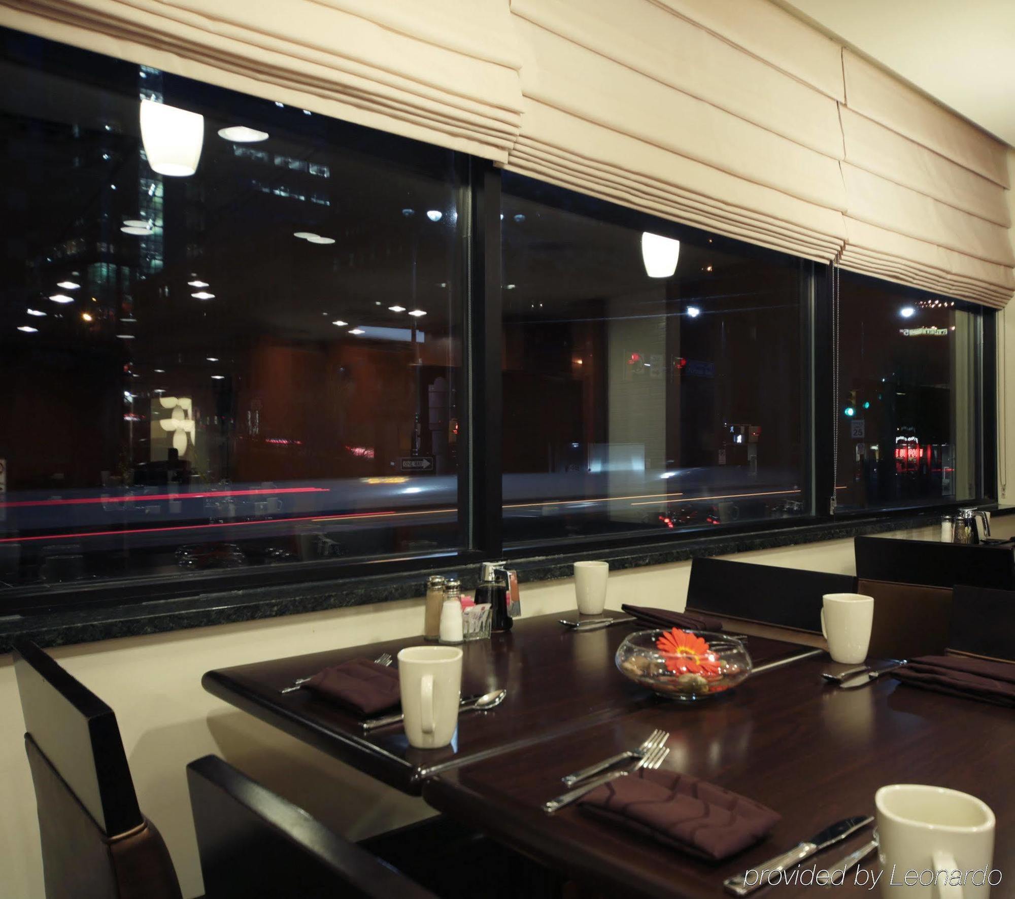 Hilton Garden Inn Pittsburgh University Place Restaurant photo