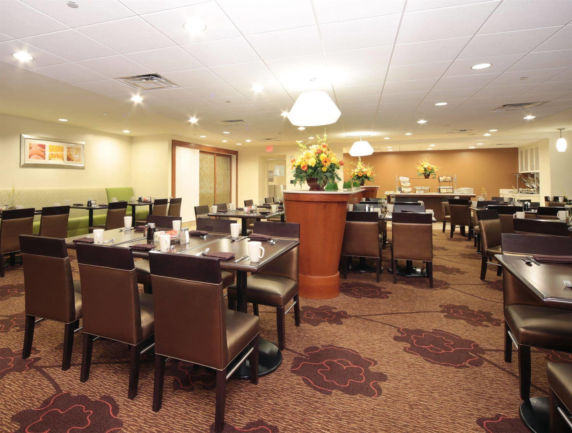 Hilton Garden Inn Pittsburgh University Place Restaurant photo